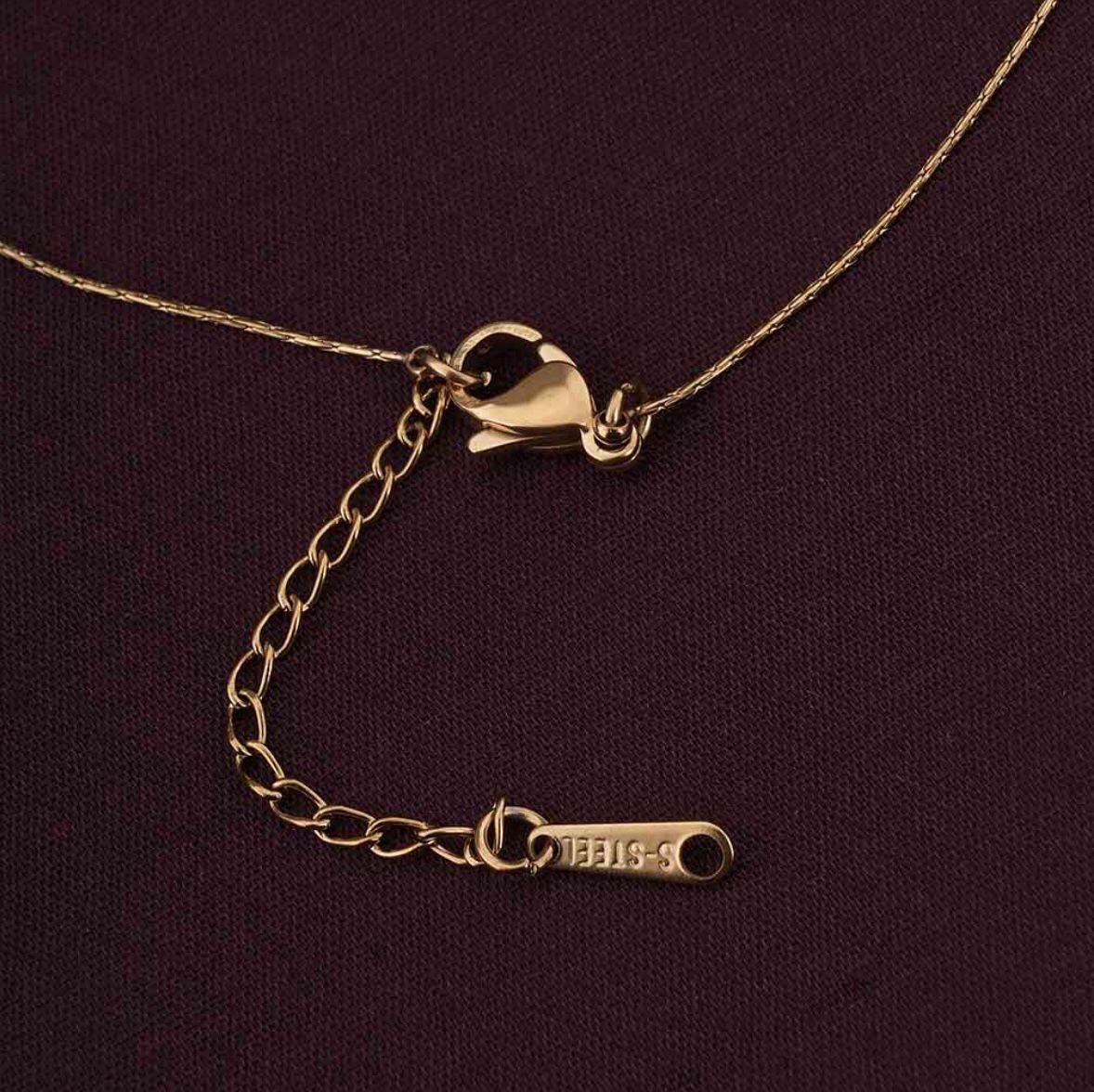 Gold Floral Pendant Necklace — Minimal Elegant Chain for Women