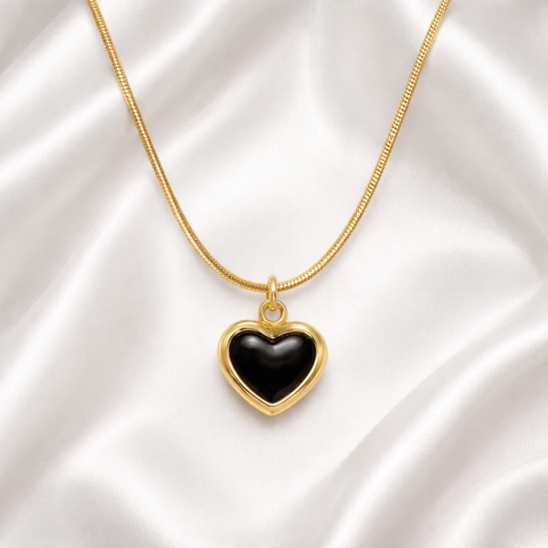Black Heart Pendant Necklace